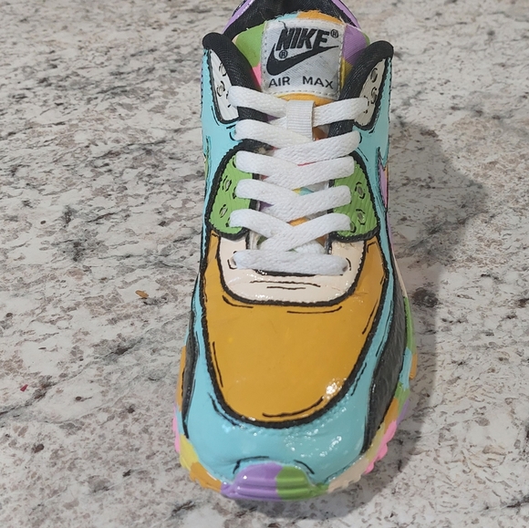 Nike air max size 6Y custom - Picture 4 of 9